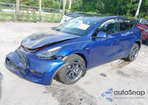 2025 Tesla Model Y Long Range Dual Motor All-Wheel Drive from USA, damaged, VIN 7SAYGDED6SF265501